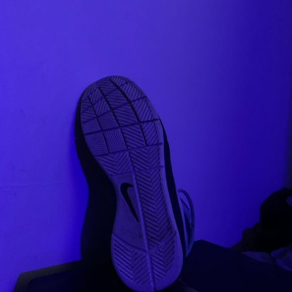 Nike women  7y - Picture 6 of 6